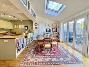 Kitchen/Diner- click for photo gallery